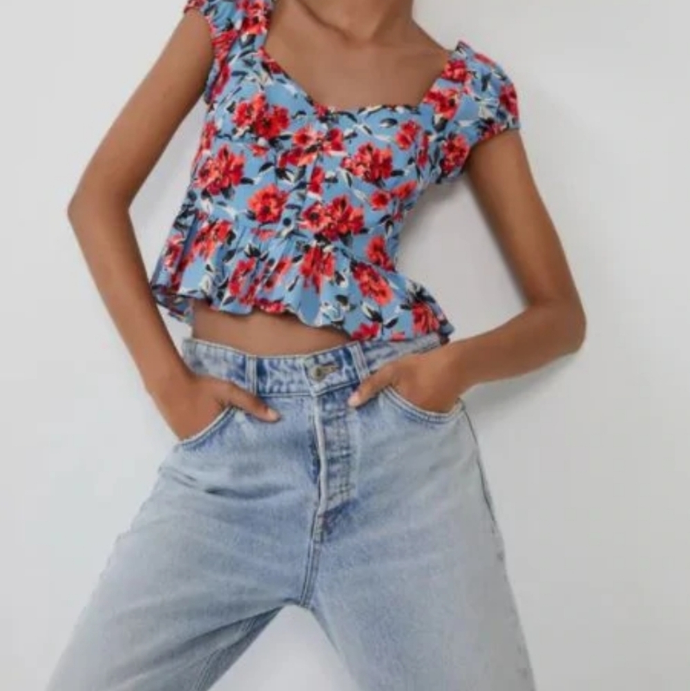 Zara crop blouse with button closure with size zipper opening, XS